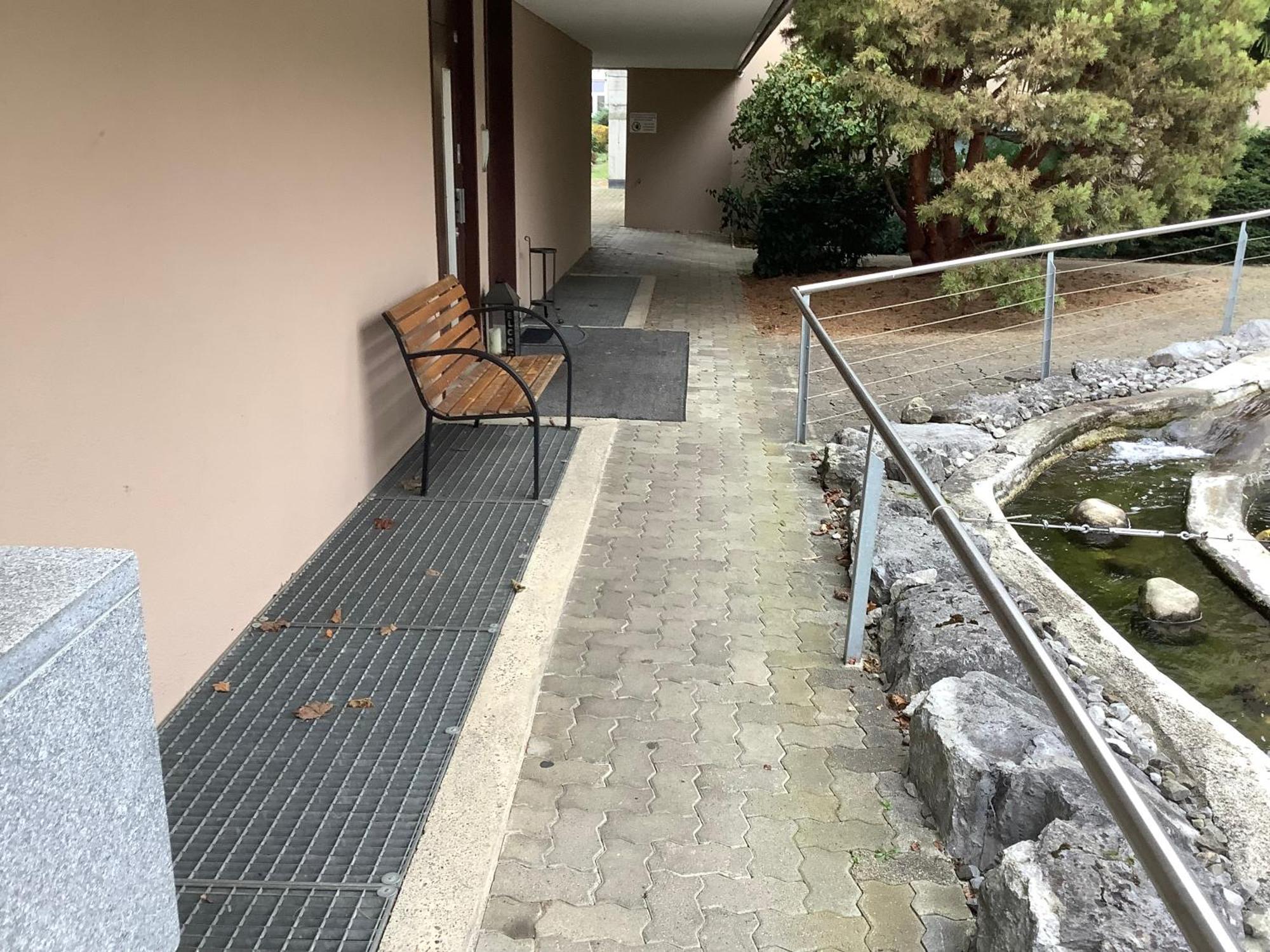 Chambre Spacieuse Et Confortable Avec Ecran Plat Oetwil an Der Limmat ภายนอก รูปภาพ